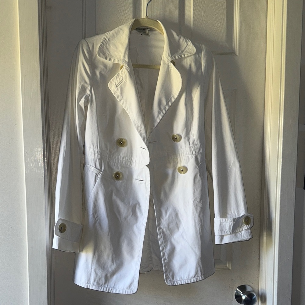 Banana Republic White Trench Coat XS